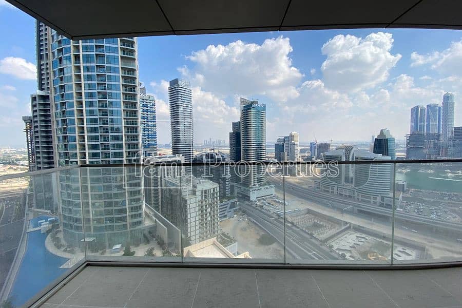 Modern 1BDR | Connected to Dubai Mall | AC Free