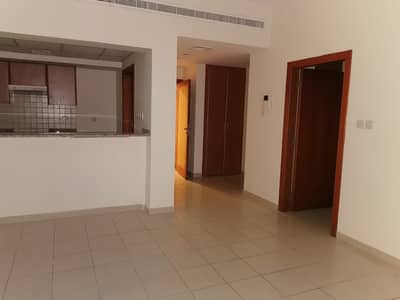 Nice 1BHK ready to move | Prime Location | Un-furnished | Greens Nice 1BHK ready to move | Prime Location | Un-furnished | Greens