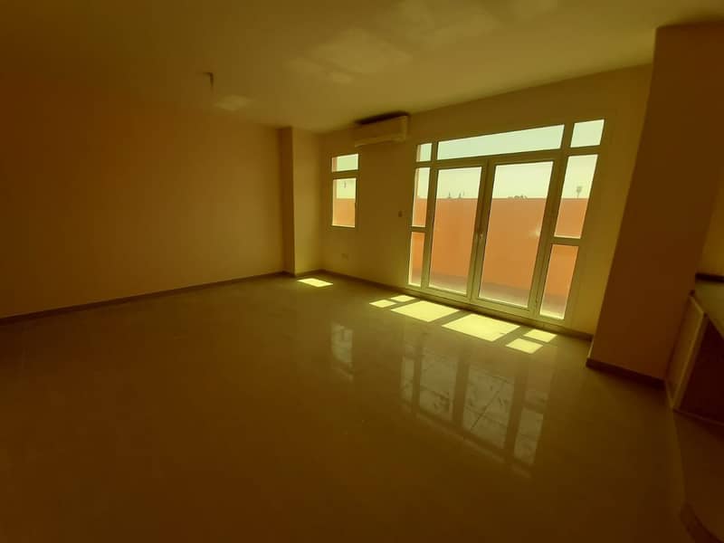 33 Villa for rent i great location in al baten