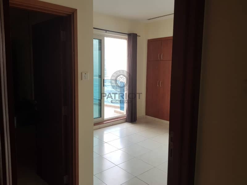 13 Spacious 1 bedroom apartment with a large terrace and amazing views of sheikh Zayed road.