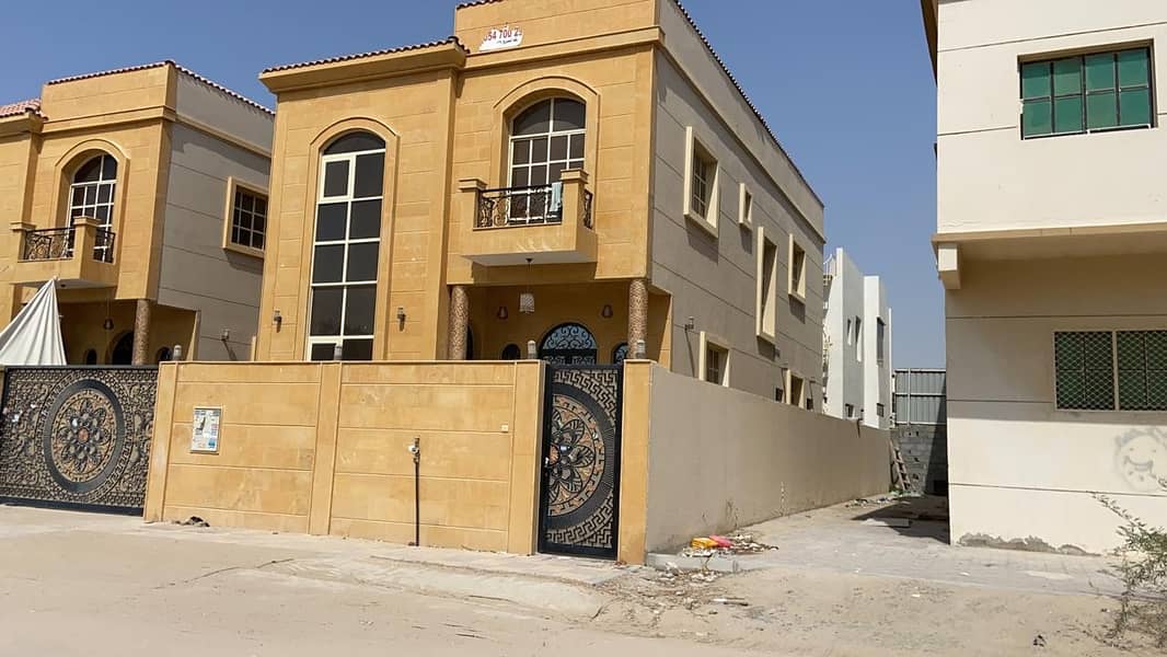 SUPER DELUXE VILLA IN MOWIHAT3 FOR RENT 75,000/-AED YEARLY,