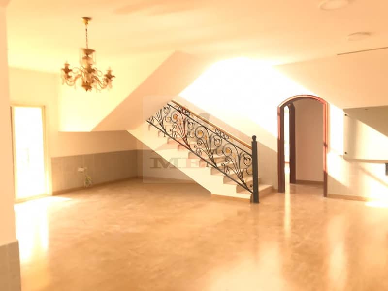 5 bed rooms villa for rent in al warqa