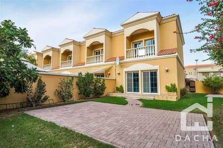 HUGE PLOT! / Upgr. To 2br / Corner Unit HUGE PLOT! / Upgr. To 2br / Corner Unit
