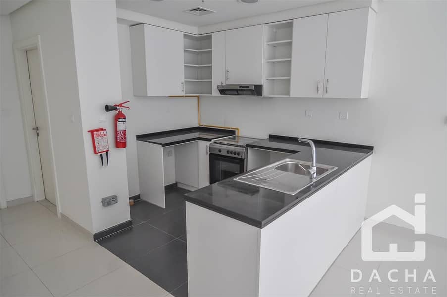 3 Motivated Seller l 2BR Apartment l Golf view