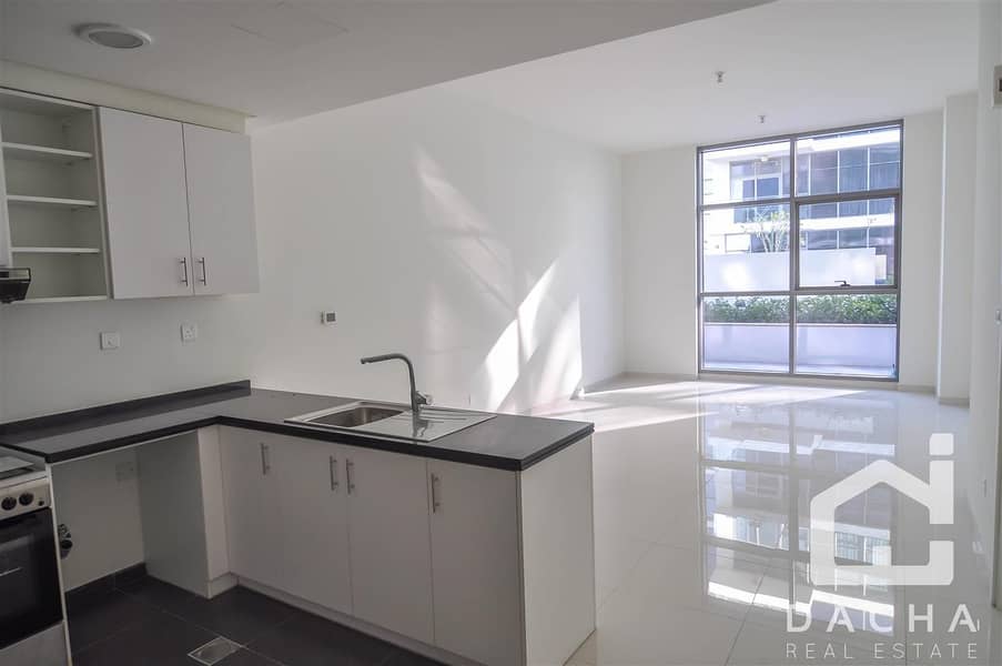 4 Motivated Seller l 2BR Apartment l Golf view