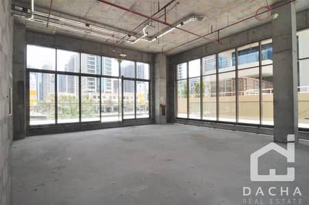 Retail Unit / Main Entrance / Perfect Location Retail Unit / Main Entrance / Perfect Location