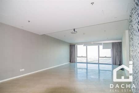 CREEK VIEW // MASSIVE CUSTOMIZED // 3 BED CREEK VIEW // MASSIVE CUSTOMIZED // 3 BED