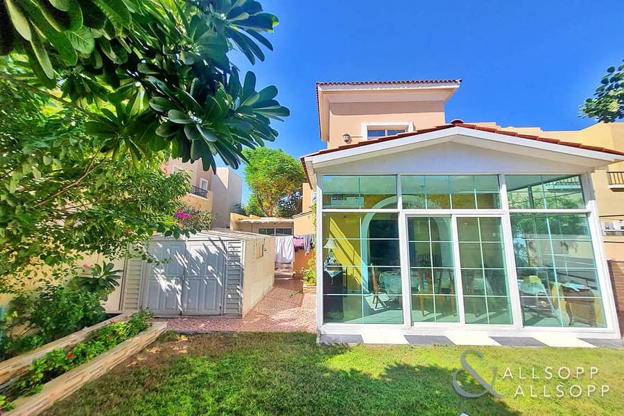 4 Beds|Upgraded|Extended|Garden