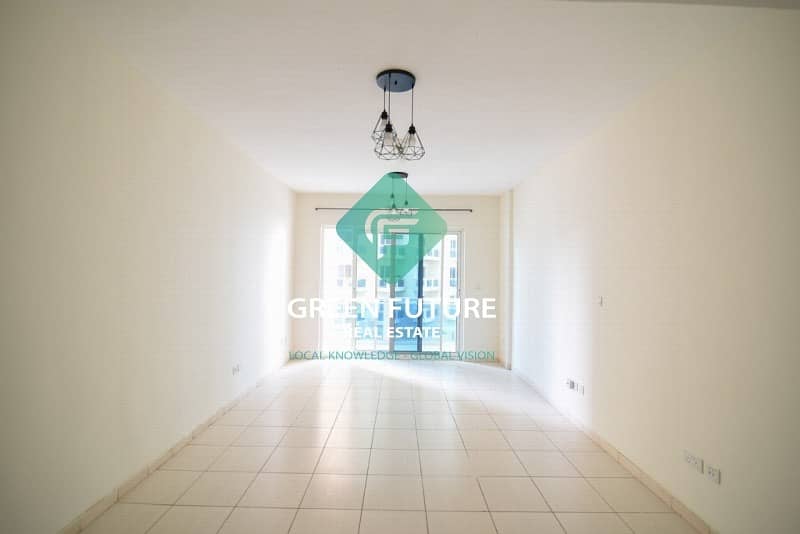 3 Only 1200 Comision Studio for rent in lago vista Tower A