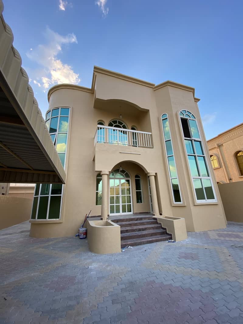 For sale Villa in Alrawda1, very clean with electricity and water, all services available