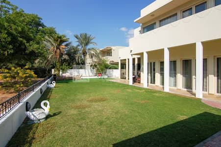 Massive 5 Bed | Family Villa | Park View Massive 5 Bed | Family Villa | Park View