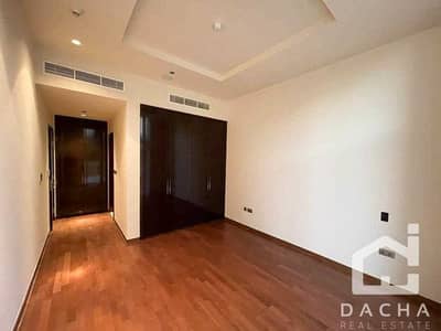 Tiara Specialist – Unfurnished – Large Terrance Tiara Specialist – Unfurnished – Large Terrance