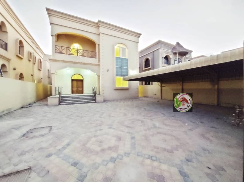 Villa for sale with attractive specifications, with water and electricity, and a wonderful design, super duplex finishing, with the possibility of bank financing.