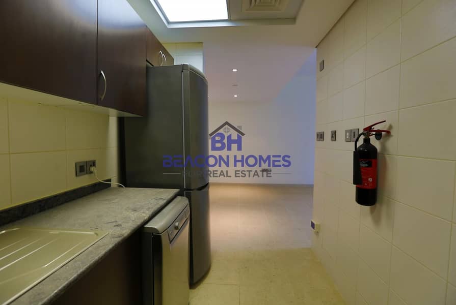 22 Amazing and Well Maintained Apt w/ Balcony