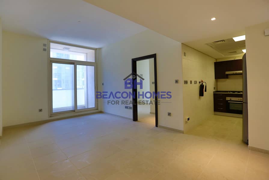 7 Amazing and Well Maintained Apt w/ Balcony