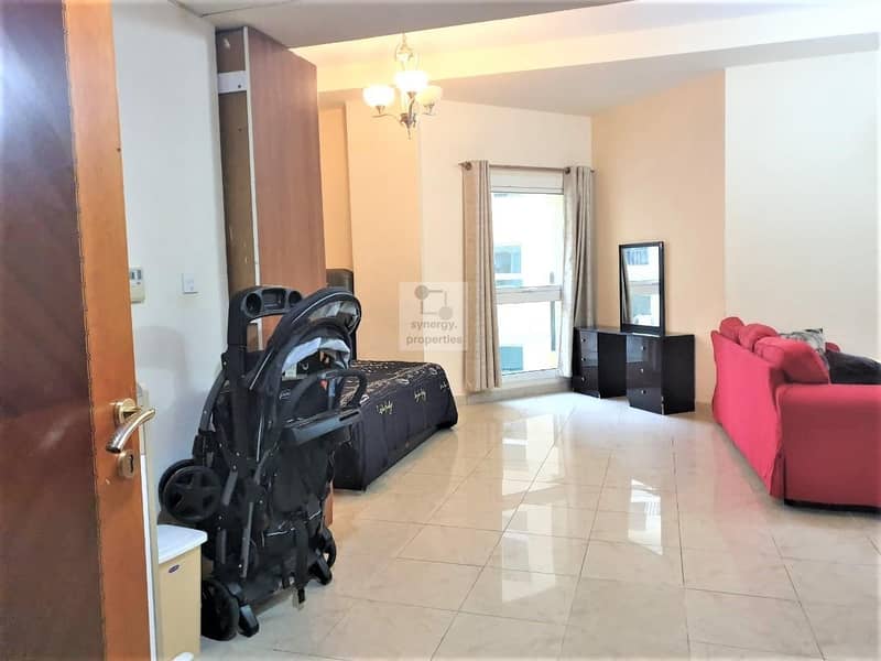 3 LARGE STUDIO l Spacious l WOB l CBD