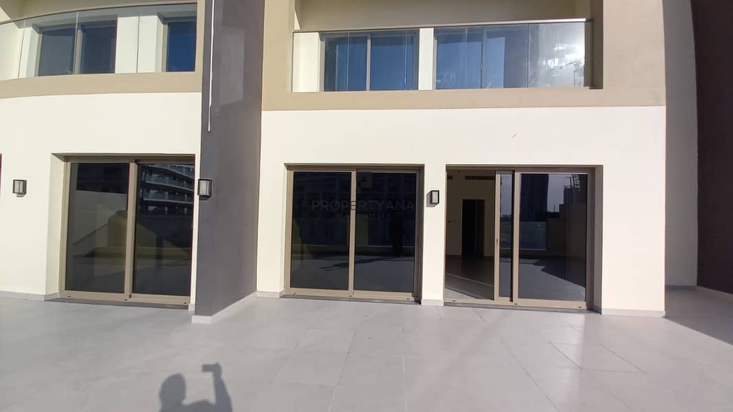 6 Large Layout | Brand New |Wide Terrace | Negotiable