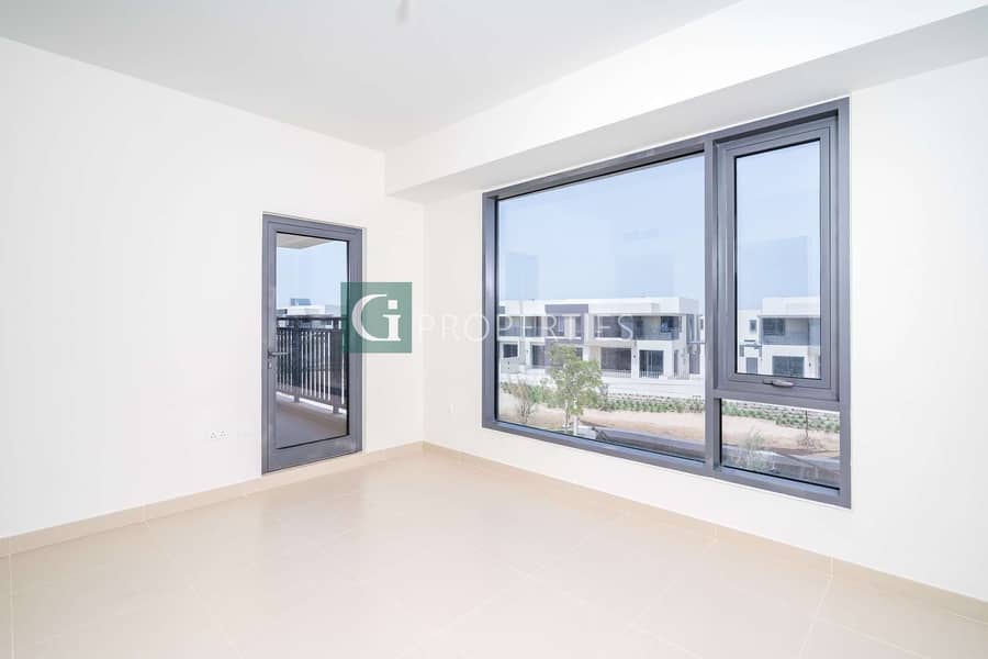 LARGE PLOT 5 BEDROOM CORNER UNIT LARGE PLOT 5 BEDROOM CORNER UNIT