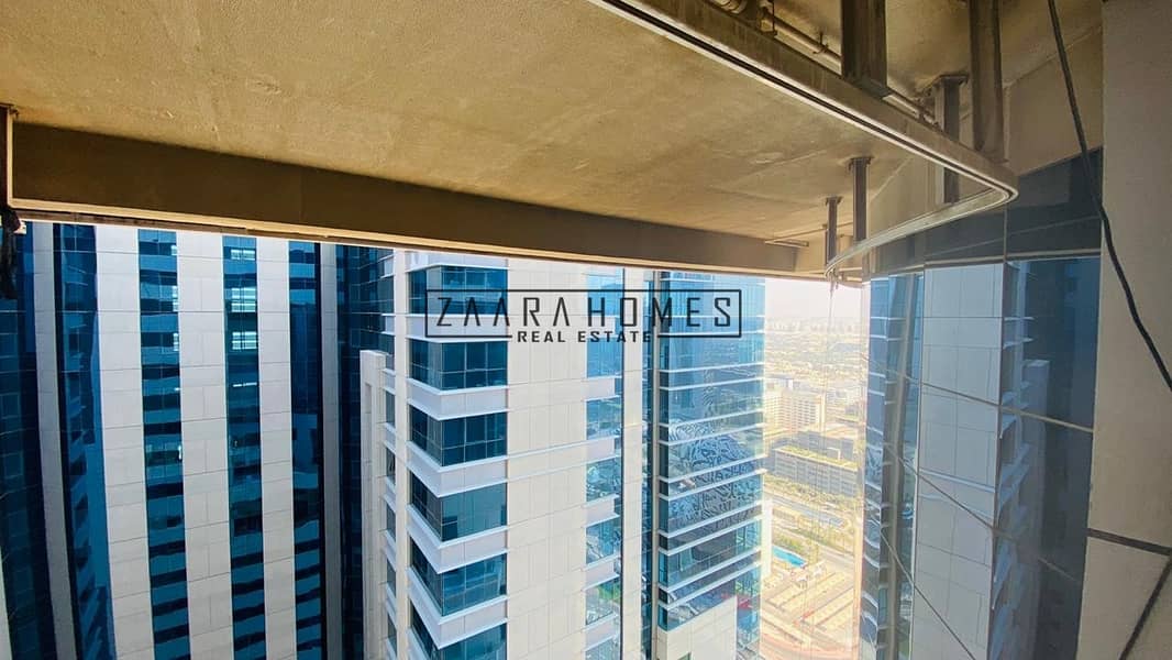 10 Chiller free 2 Bed with Balcony on Sheikh Zayed Road