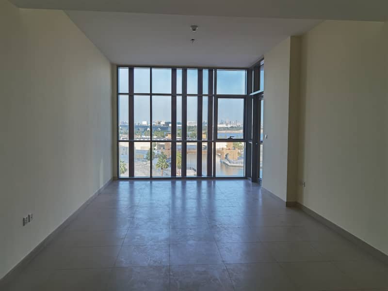 5 large 2   bedroom +maid for rent in Dubai wharf