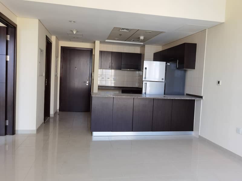 8 high floor one bedroom for rent in bay central tower