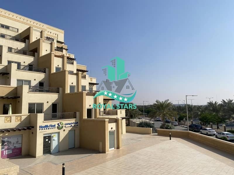 4 Cozy One Bedroom Sea View Apartment in the Bab Al Bahr Residences with friendly atmosphere