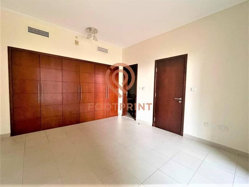 5 Near Dubai Mall | 1 Bedroom | Build-in Wardrobe