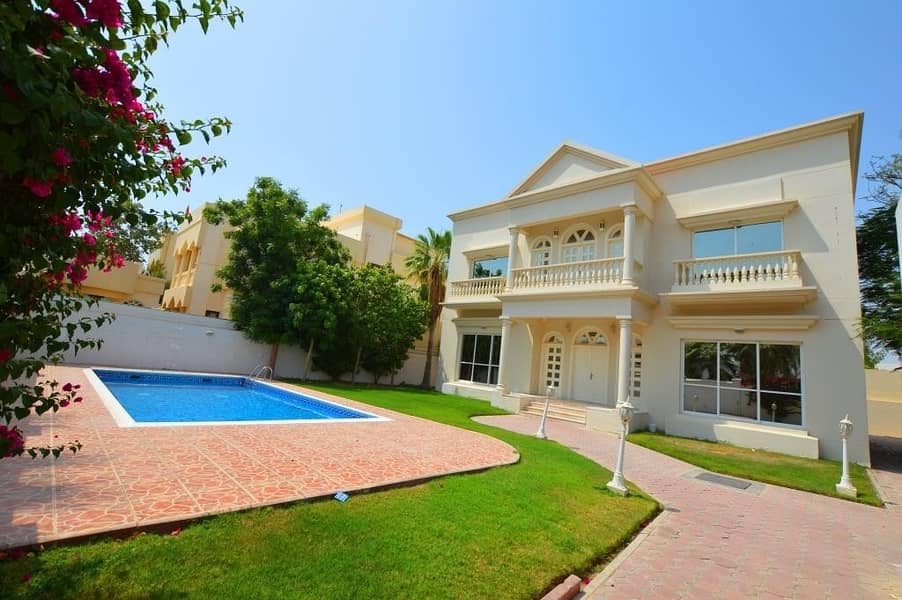 Luxurious 5 BR villa available in Jumeirah 3