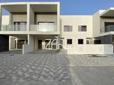 Brand New Townhouse in Lovely Location Single Row Brand New Townhouse in Lovely Location Single Row