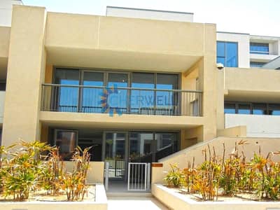 Elegant & Luxurious 3BR Townhouse | Vacant Elegant & Luxurious 3BR Townhouse | Vacant