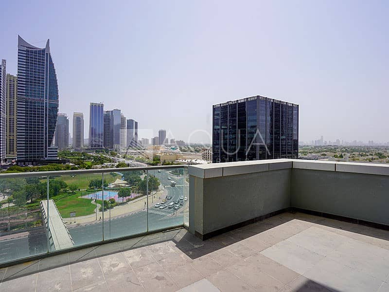 8 Spacious Fitted Office in JLT | Lake View