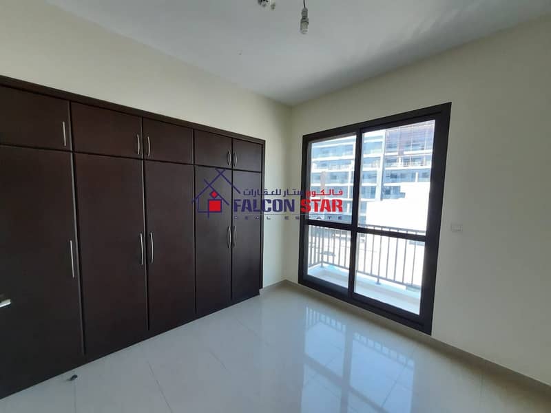 12 CORNER UNIT - TOWNHOUSE VIEW - BIGGEST LAYOUT 2 BED WITH LAUNDRY