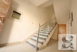 Huge 4 BR+Maid's Villa