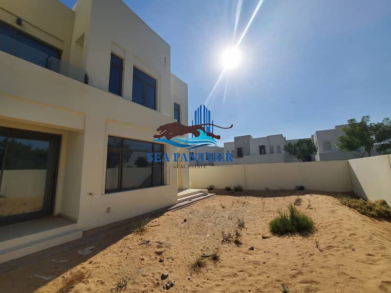 13 GATED COMMUNITY | 4 BR TOWNHOUSE VILLA for SALE | MIRA OASIS