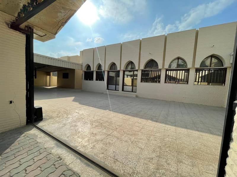 HOT OFFER OF VILLA  FOR RENT 6 BHK MAJLIS WITH BIG GARDEN AREA IN AL RAWDHA 2,