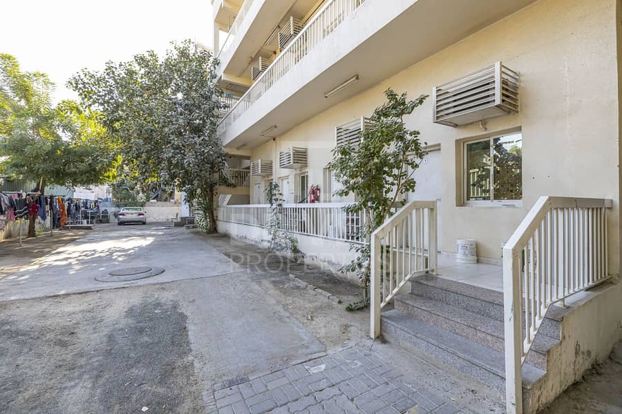 Well-maintain Labour Camp with 143 Rooms Well-maintain Labour Camp with 143 Rooms