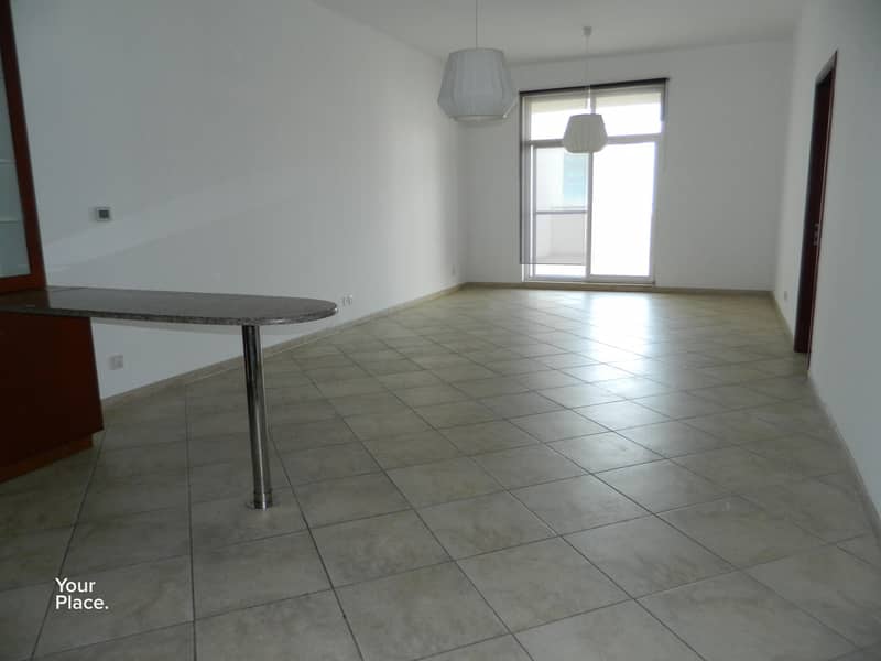 Huge - Great Location - Vacant Huge - Great Location - Vacant