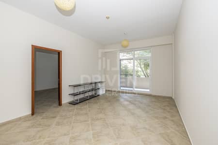 Spacious and Bright unit | West Court 2 Spacious and Bright unit | West Court 2