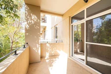 Spacious and Bright unit | West Court 1 Spacious and Bright unit | West Court 1