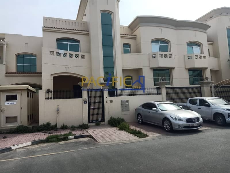 4Bed Villa | Big Majlees | |Full Glassy View 4Bed Villa | Big Majlees | |Full Glassy View