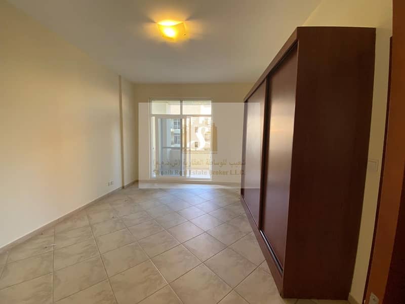 32 BRIGHT CORNER | XL -1BR FOR RENT | COMMUNITY VIEW