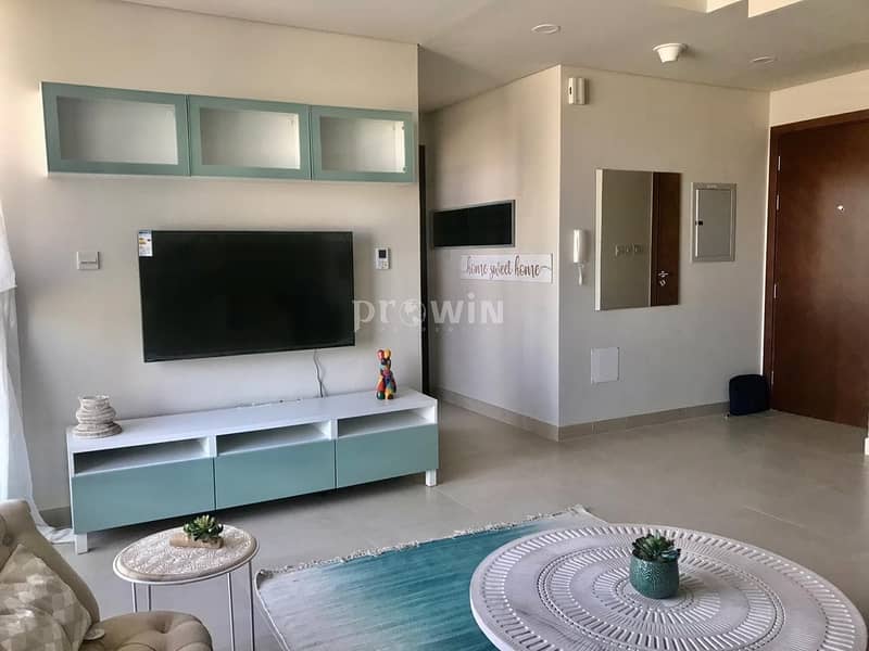 Chiller Free | Spacious | 1 Bed | Luxury Apt |Prime Location  !!!
