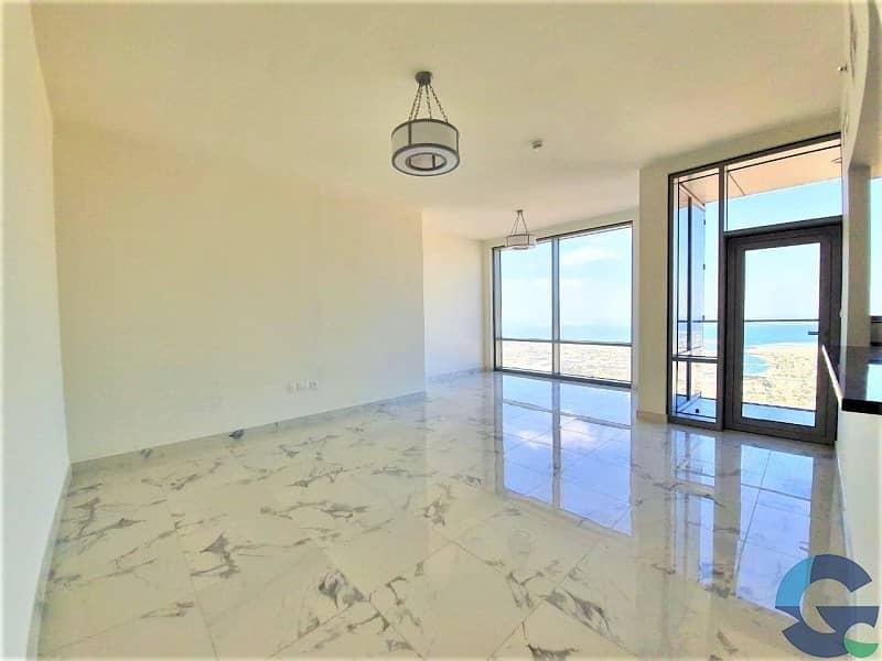 12 Fantastic View Spacious Unit with Study Room