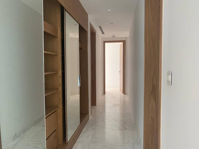 8 3 BR plus maidsroom | Breathtaking View | 1 JBR