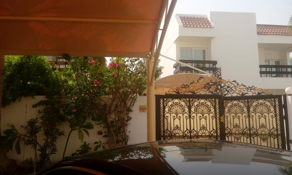 Independent villa 5 bed+maid's | large garden Independent villa 5 bed+maid's | large garden