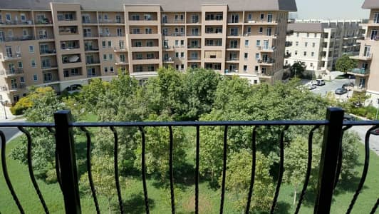 READY TO MOVE IN SPECIOUS   2 BEDROOM IN UPTOWN MOTOR CITY