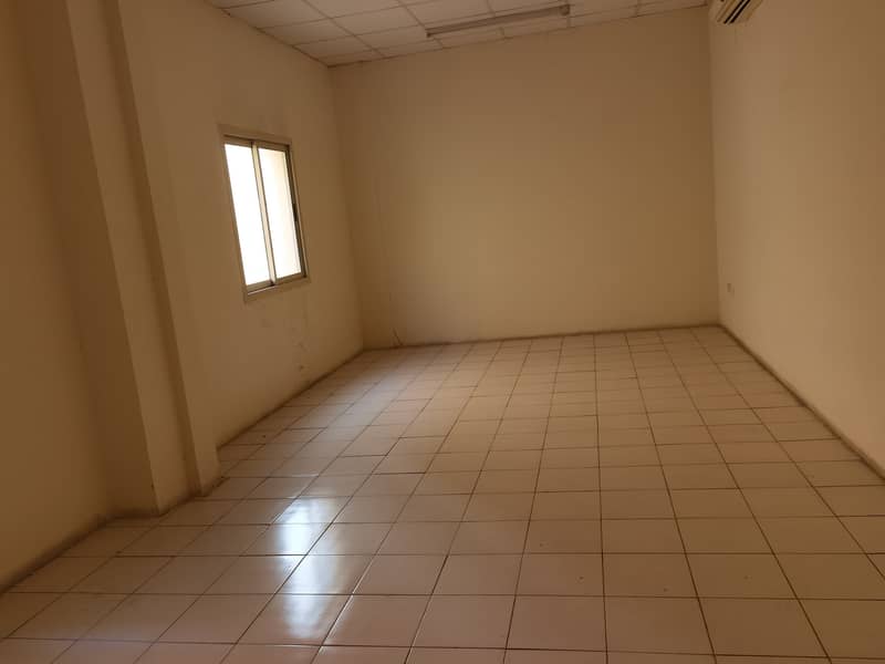 6 G+2 180 room Labour camp for rent