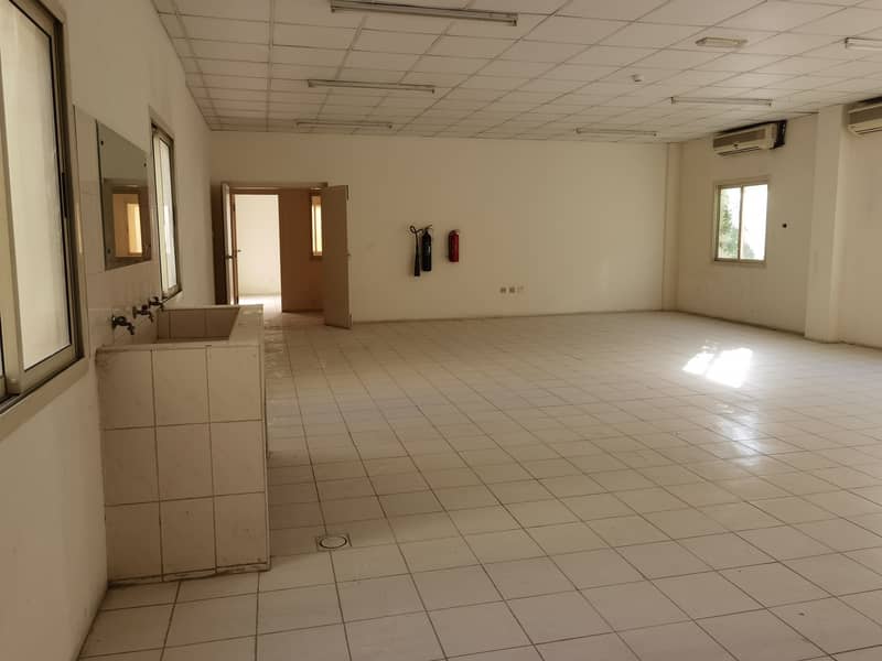8 G+2 180 room Labour camp for rent