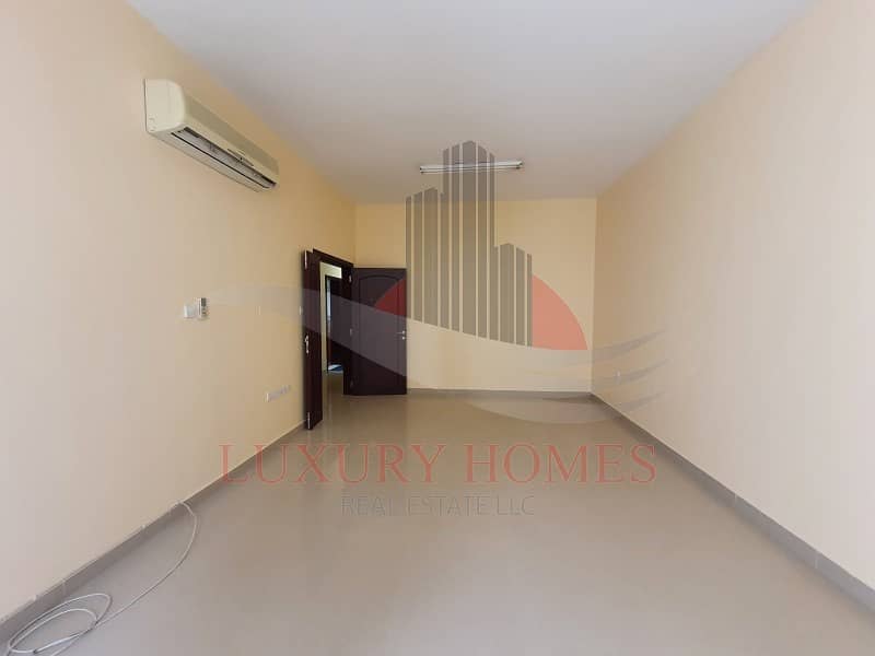 5 Bright and Clean Near to UAE University