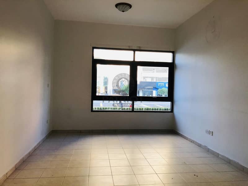 8 Spacious l 3 Bedroom Apartment l Ready to Move in